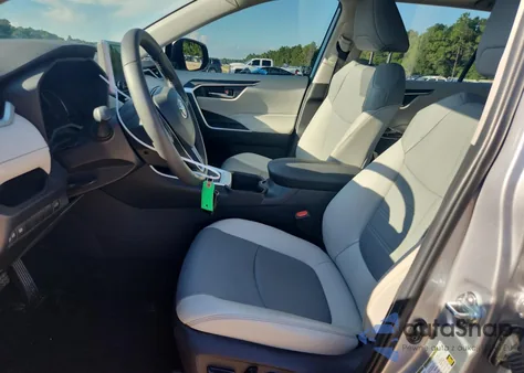 2024 Toyota Rav4 Xle Premium из США, поврежденный, VIN 2T3C1RFV0RC296312